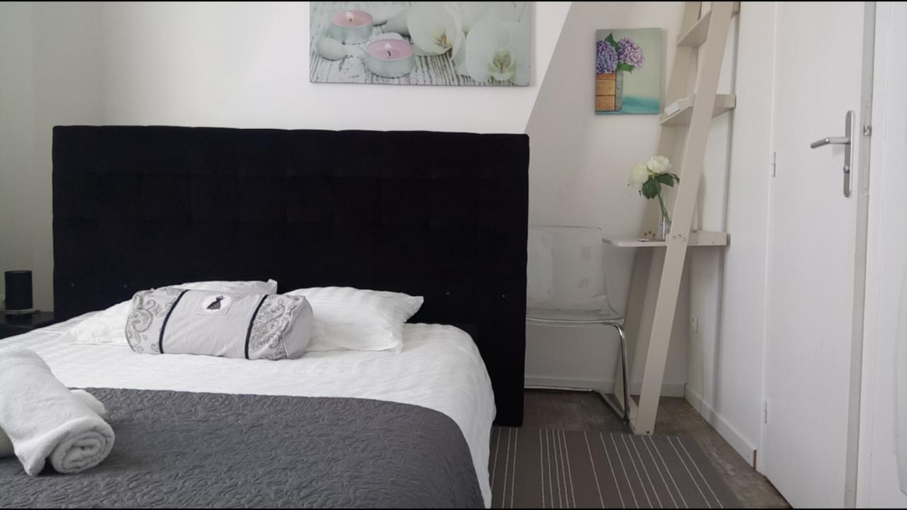 Maison De Ville Bed and Breakfast Magny-en-Vexin Buitenkant foto